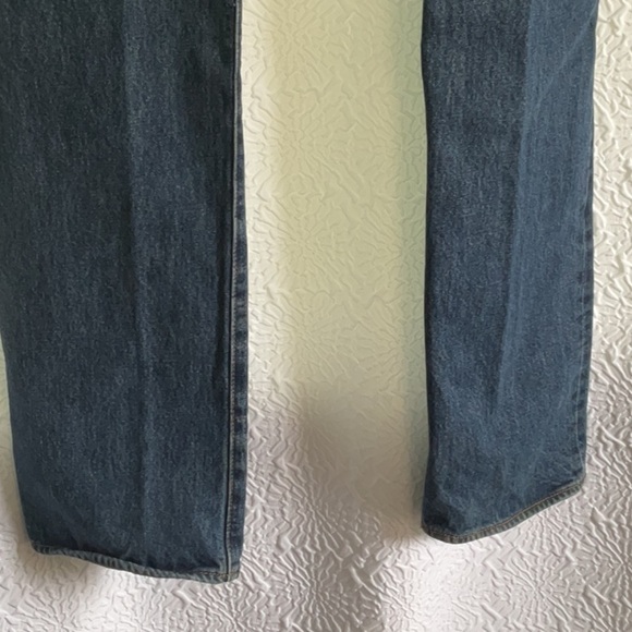 Levi's Classic Blue Straight Jeans - Picture 3 of 10